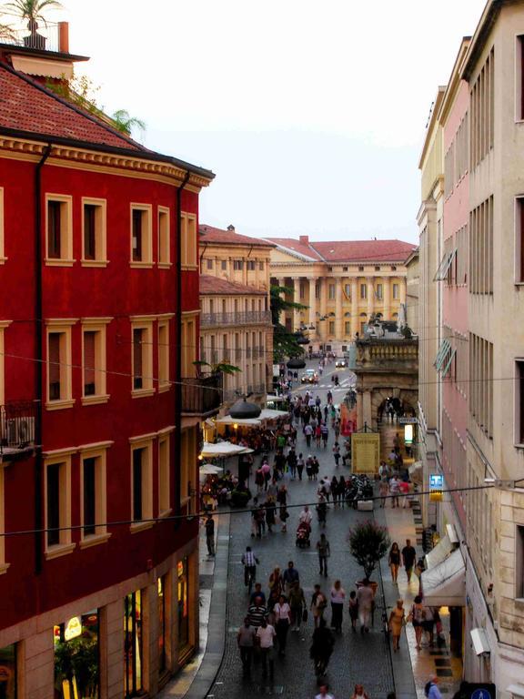 Antica Residenza Via Roma Garden View Верона Экстерьер фото